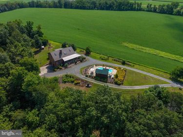 860 OLD FERRY ROAD, MILLERSTOWN, PA 17062