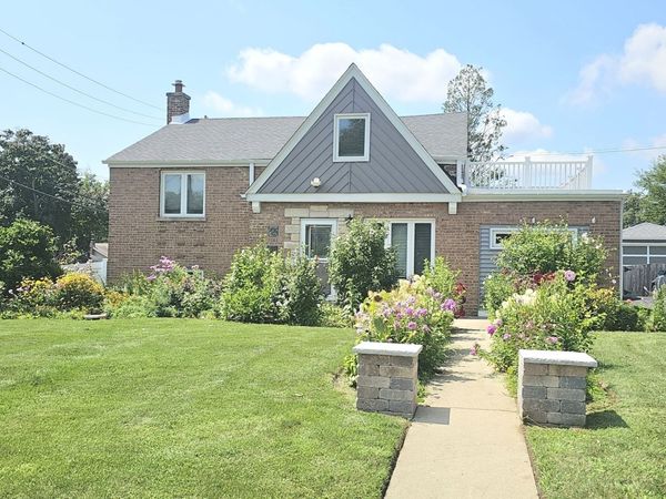 944 S Ardmore Avenue , Villa Park, IL 60181