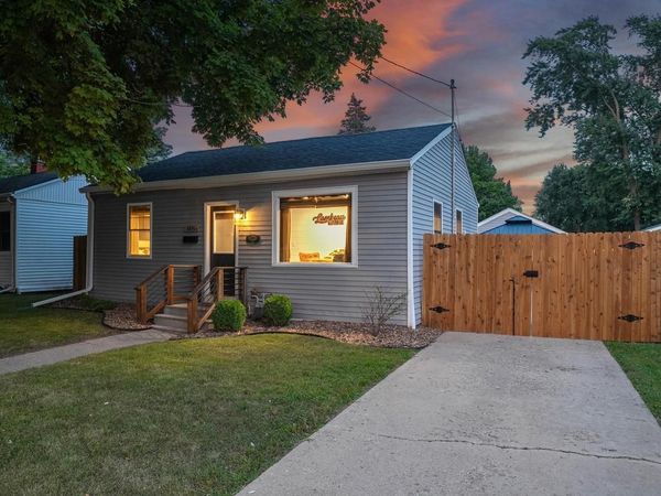 1831 14TH AVENUE, Green Bay, WI 54304
