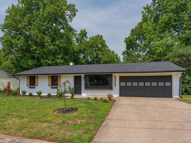 11926 Lawnview Avenue, Springdale, OH 45246 Photo 1