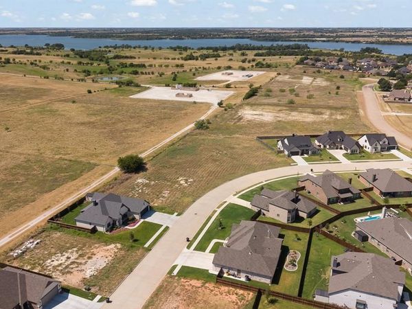 1823 Sudbury Drive , Cleburne, TX 76033