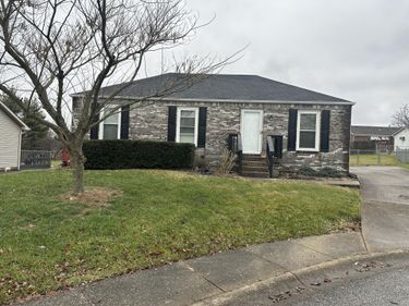 1607 Greenland Circle, Shelbyville, KY 40065