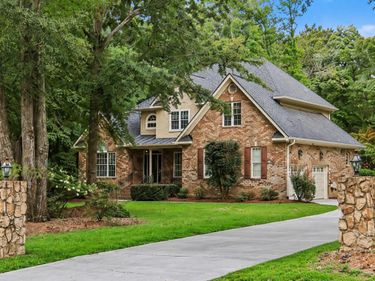 4808 Stoneyoak Lane, Raleigh, NC 27610