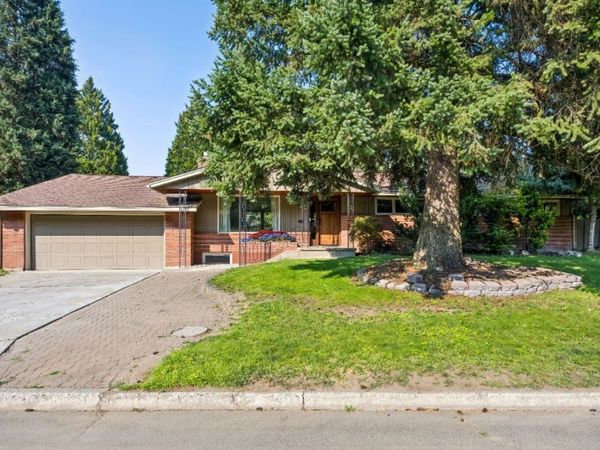 10416 N College Cir, Spokane, WA 99218