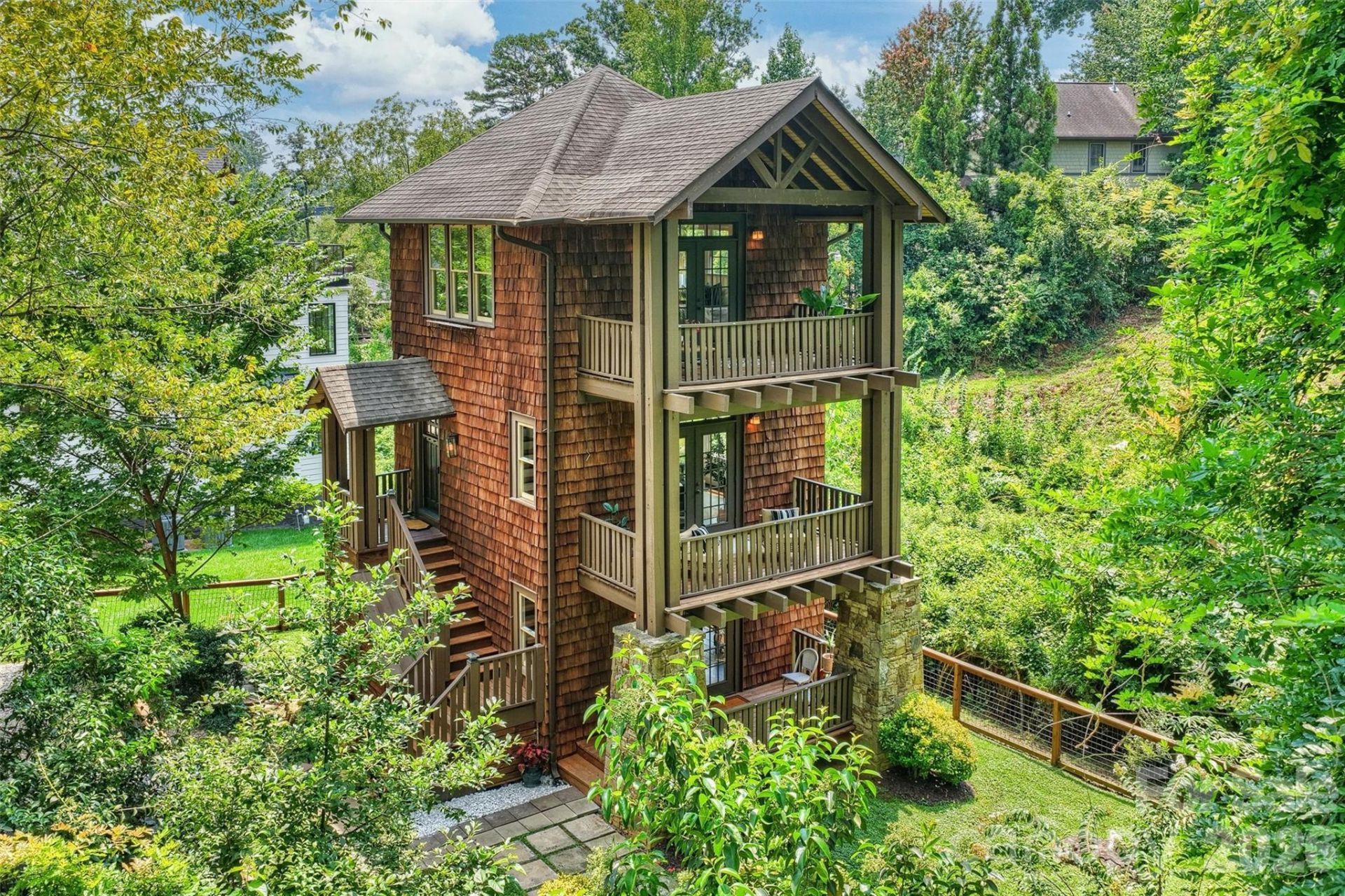 1611 Tippah Park Court, Charlotte, NC 28205 Main Photo