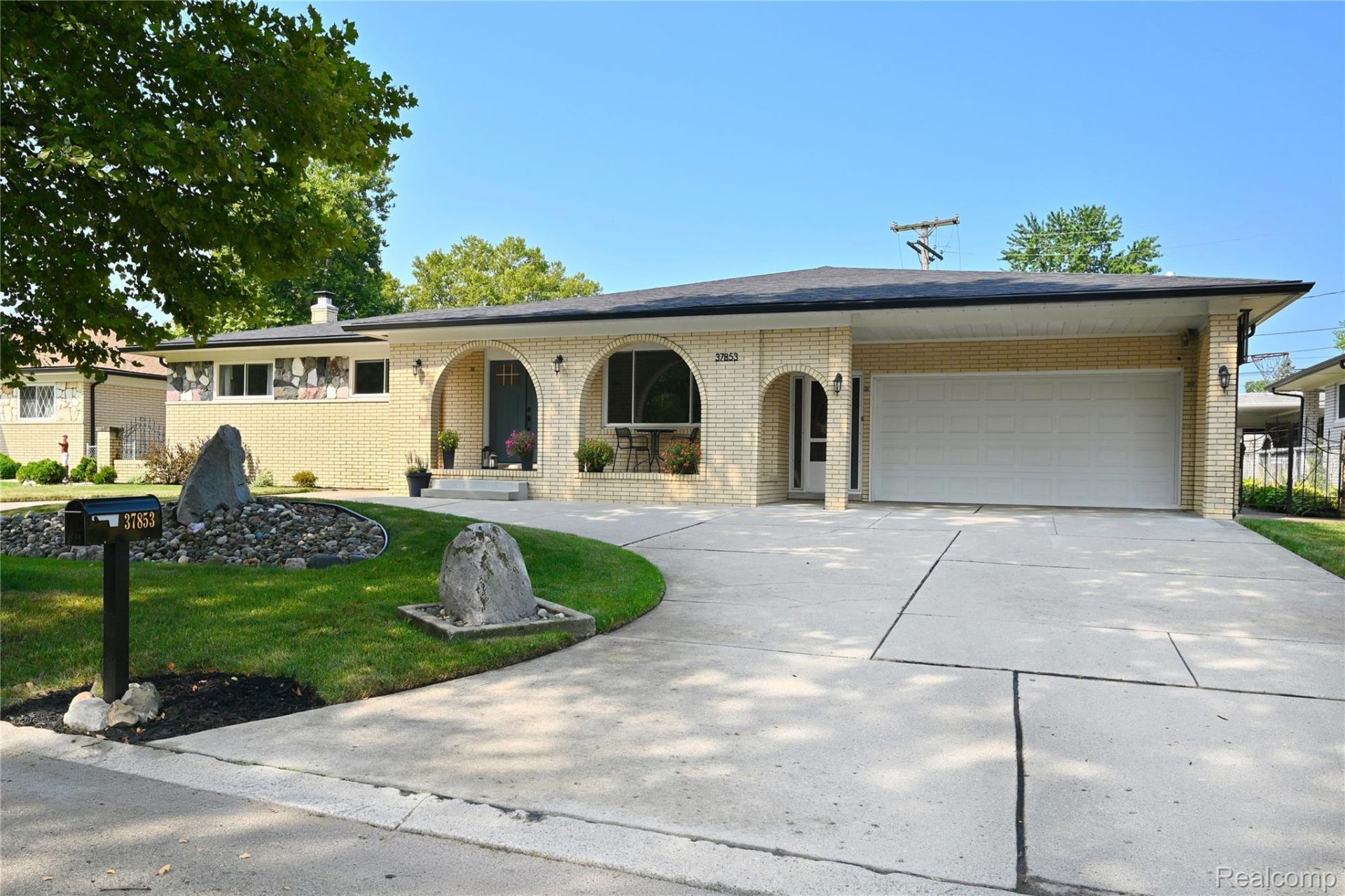 37853 Lola Drive, Sterling Heights, Mi 48312 Main Photo
