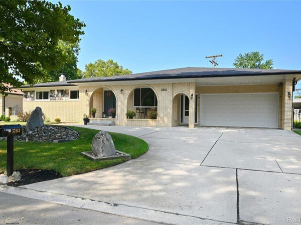 37853 Lola Drive, Sterling Heights, Mi 48312