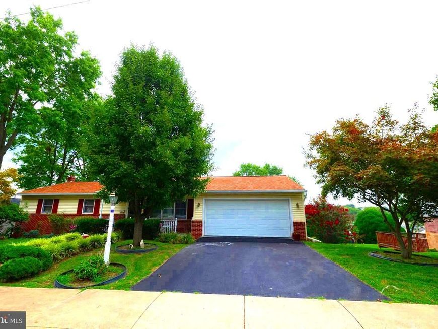 110 Hemlock Road, Ephrata, PA 17522 Main Photo