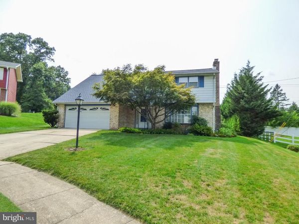 410 FOLKSTONE COURT, YORK, PA 17402