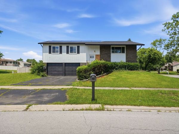 17800 Central Park Avenue , Country Club Hills, IL 60478