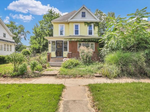 505 N Mckinley Avenue, Champaign, IL 61821