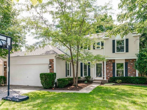 158 N Royal Oak Drive , Vernon Hills, IL 60061