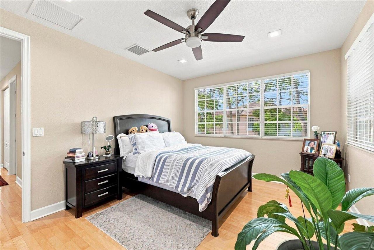 701 SW 147th Avenue, Pembroke Pines, FL 33027 Photo