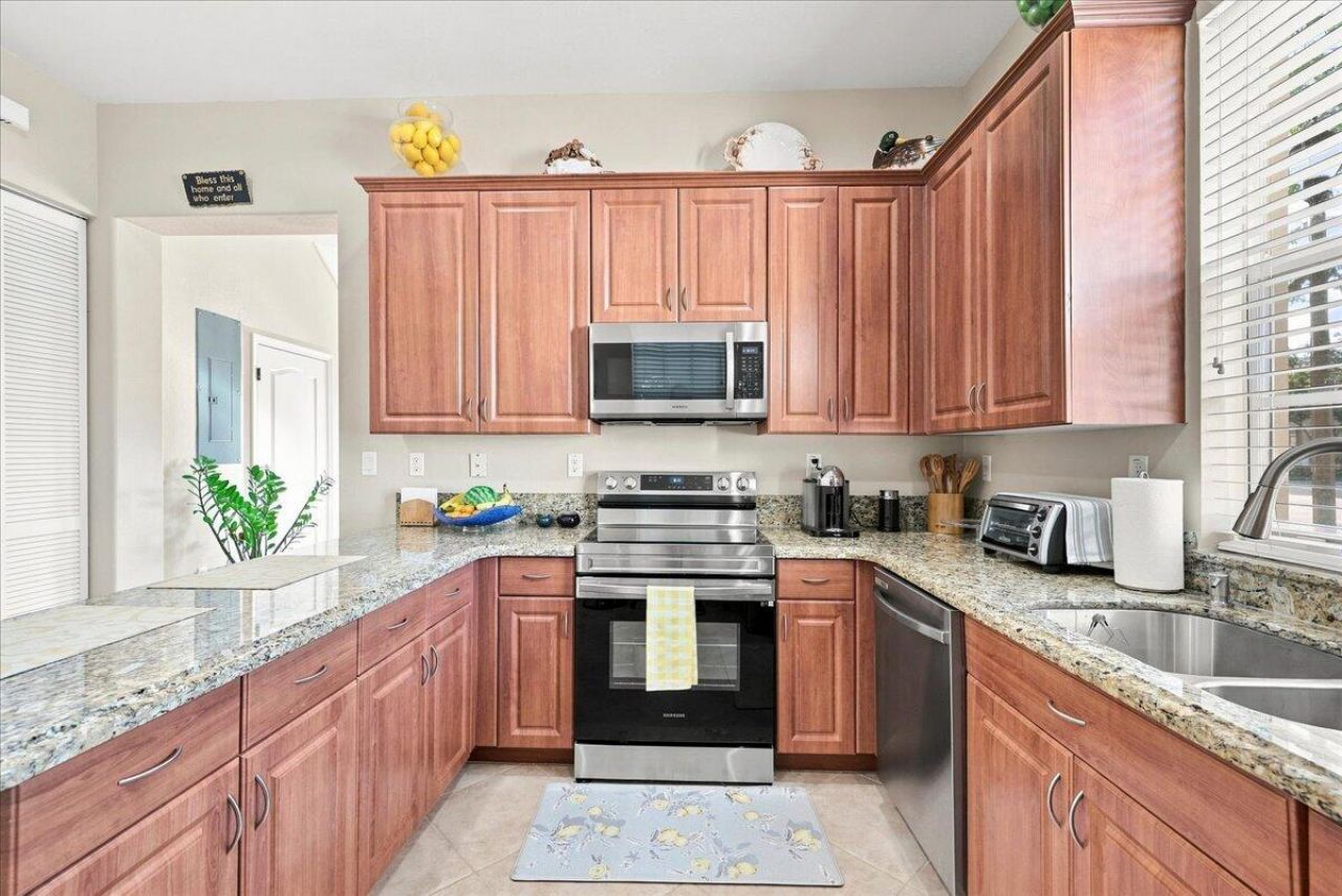 701 SW 147th Avenue, Pembroke Pines, FL 33027 Photo
