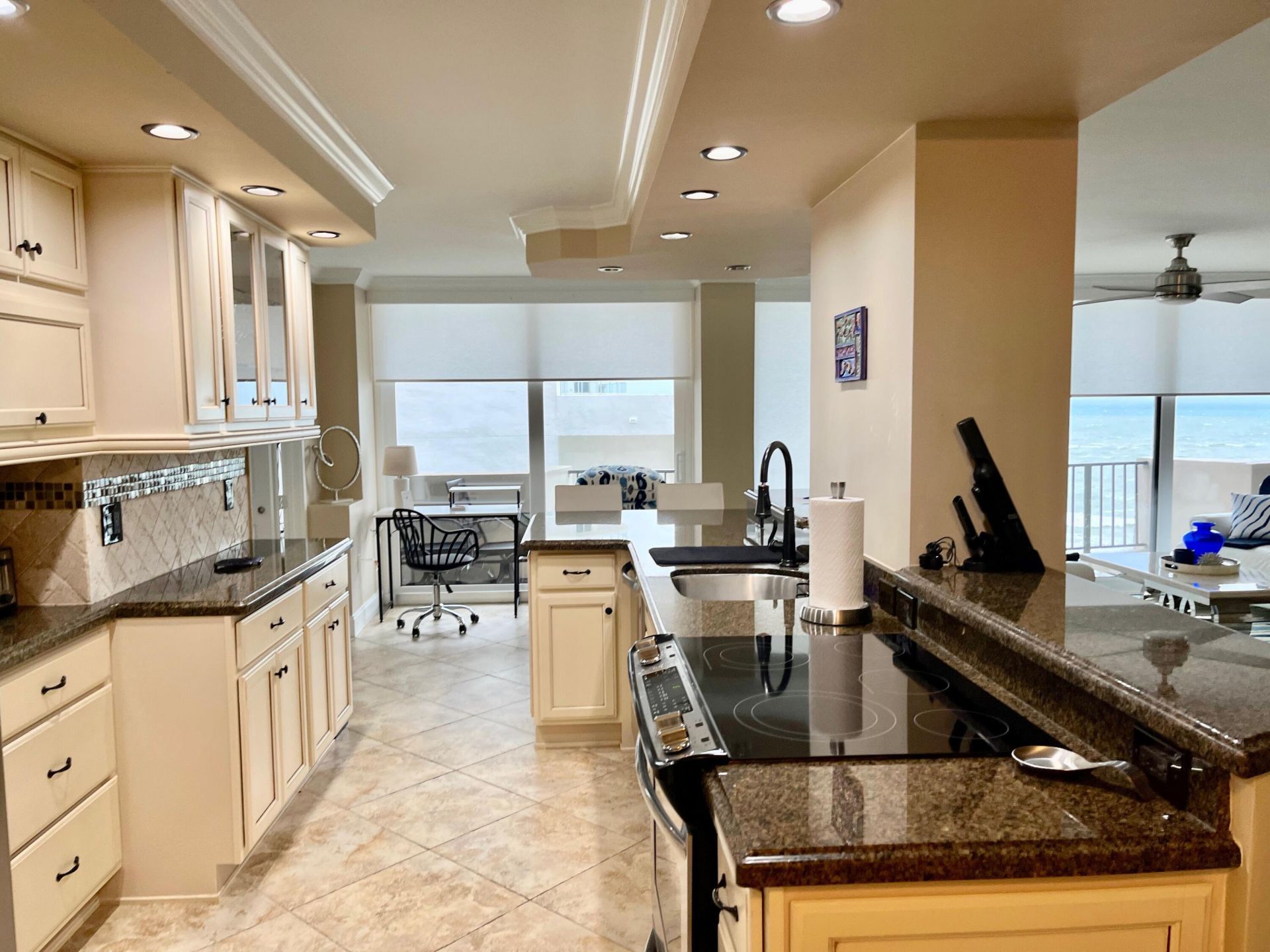 4200 N Ocean Drive, Unit 1-806, Riviera Beach, FL 33404 Photo
