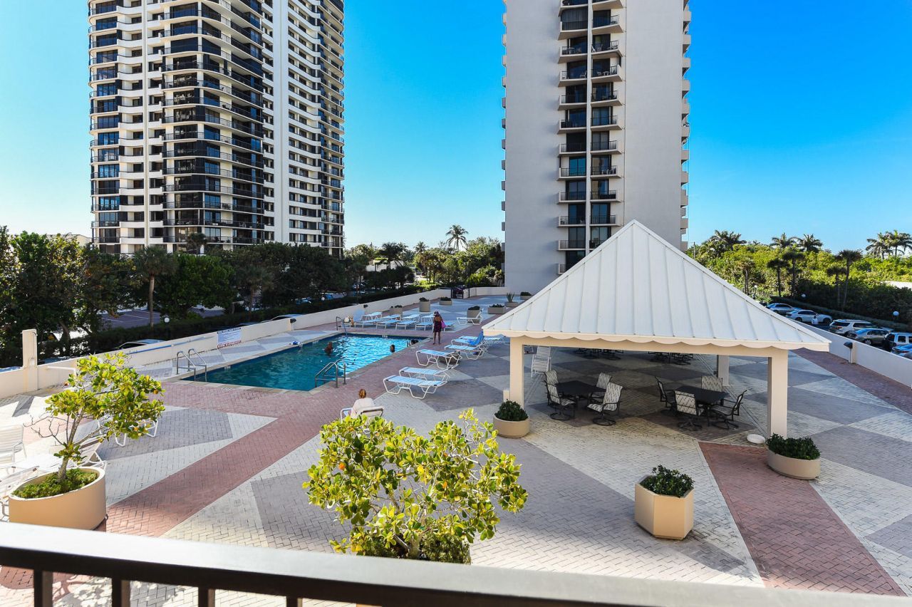 4200 N Ocean Drive, Unit 1-806, Riviera Beach, FL 33404 Photo