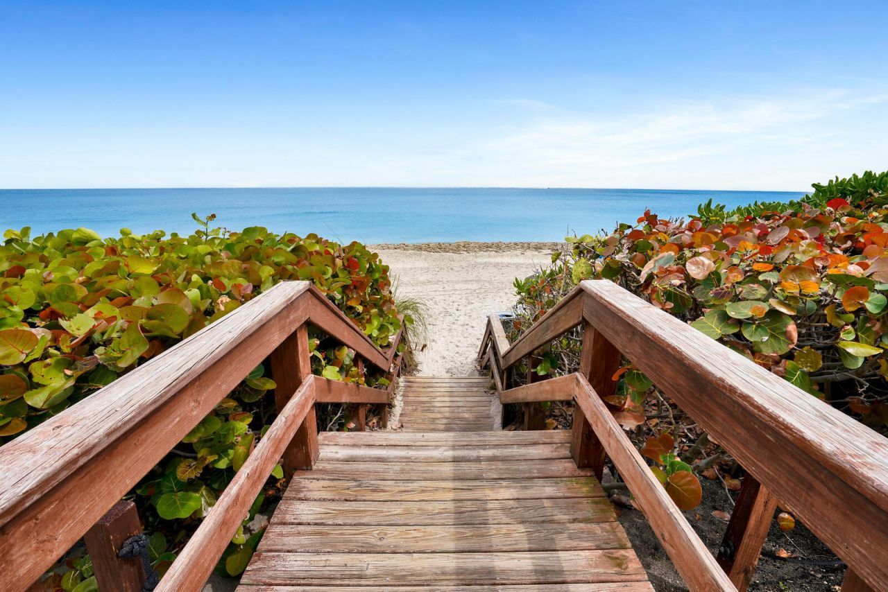 4200 N Ocean Drive, Unit 1-806, Riviera Beach, FL 33404 Photo
