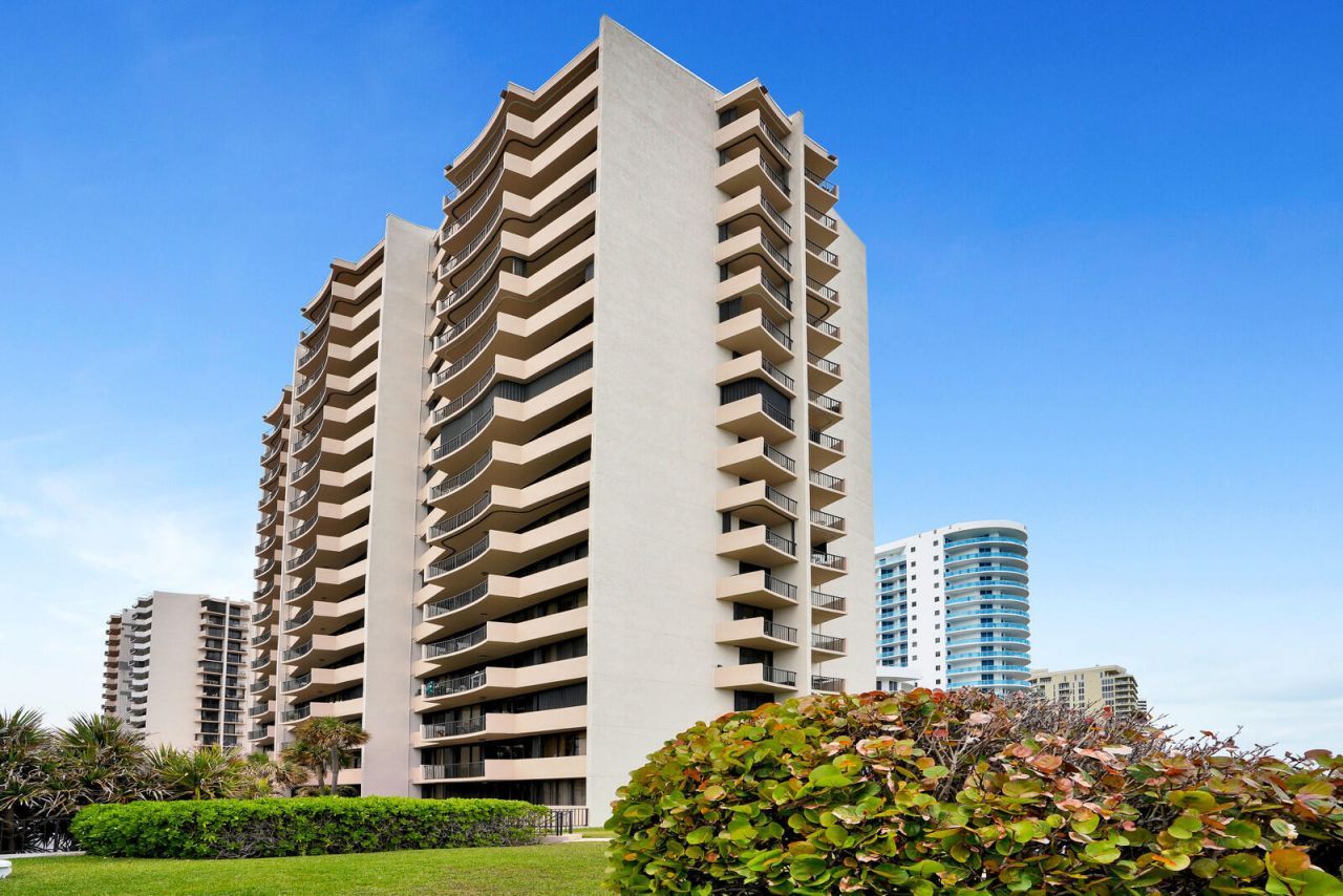 4200 N Ocean Drive, Unit 1-806, Riviera Beach, FL 33404 Photo