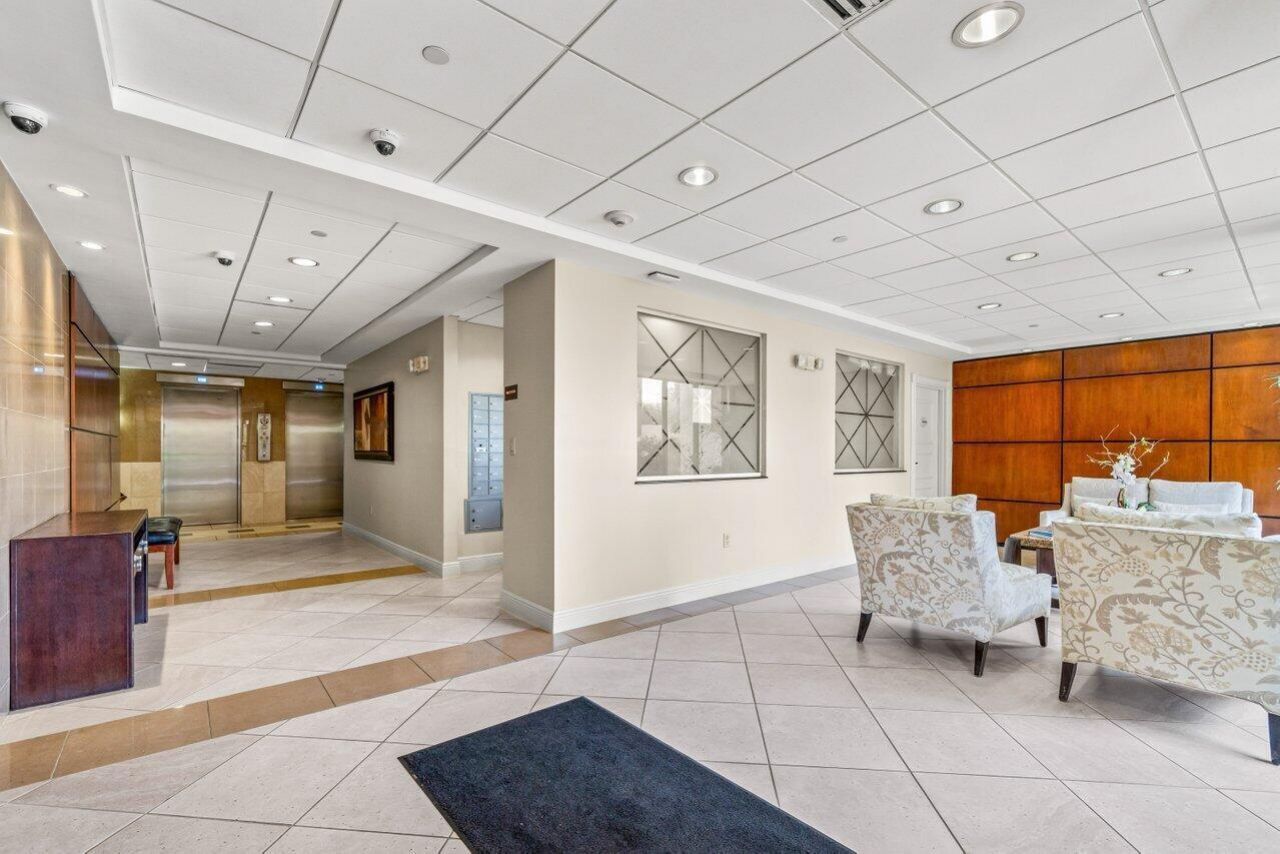 4200 N Ocean Drive, Unit 1-806, Riviera Beach, FL 33404 Photo