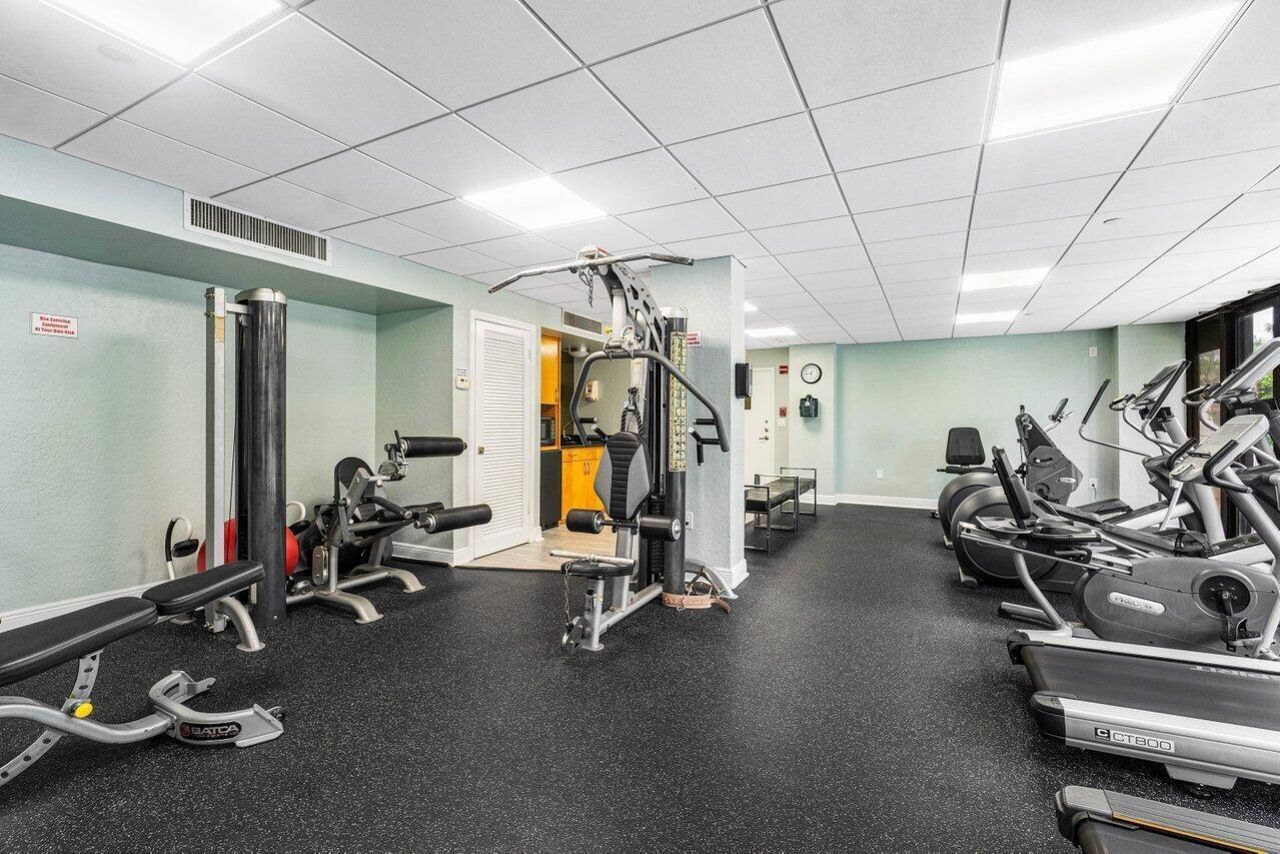 4200 N Ocean Drive, Unit 1-806, Riviera Beach, FL 33404 Photo