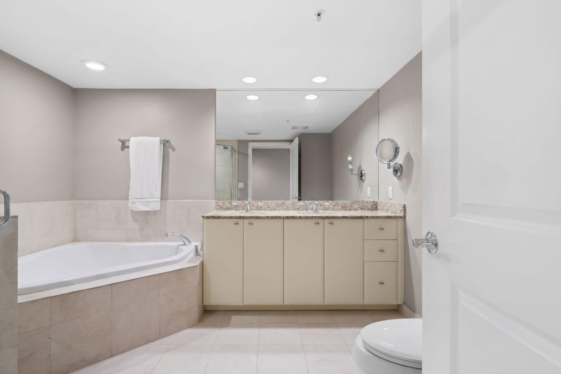 600 W Las Olas Boulevard, Unit 902S, Fort Lauderdale, FL 33312 Photo