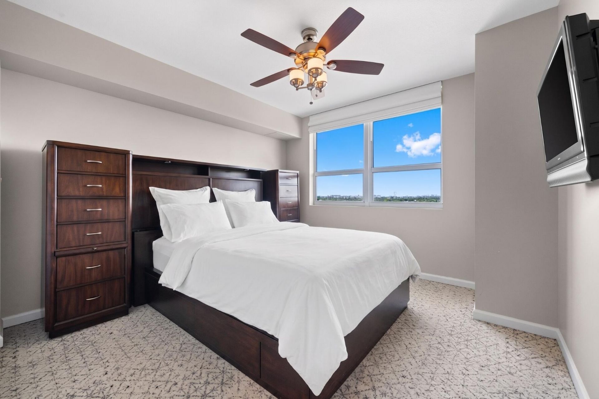 600 W Las Olas Boulevard, Unit 902S, Fort Lauderdale, FL 33312 Photo