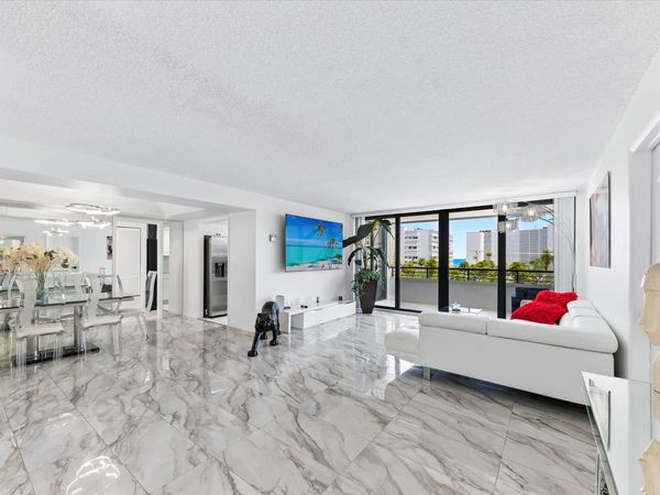 3589 S Ocean Boulevard, Unit 403, South Palm Beach, FL 33480