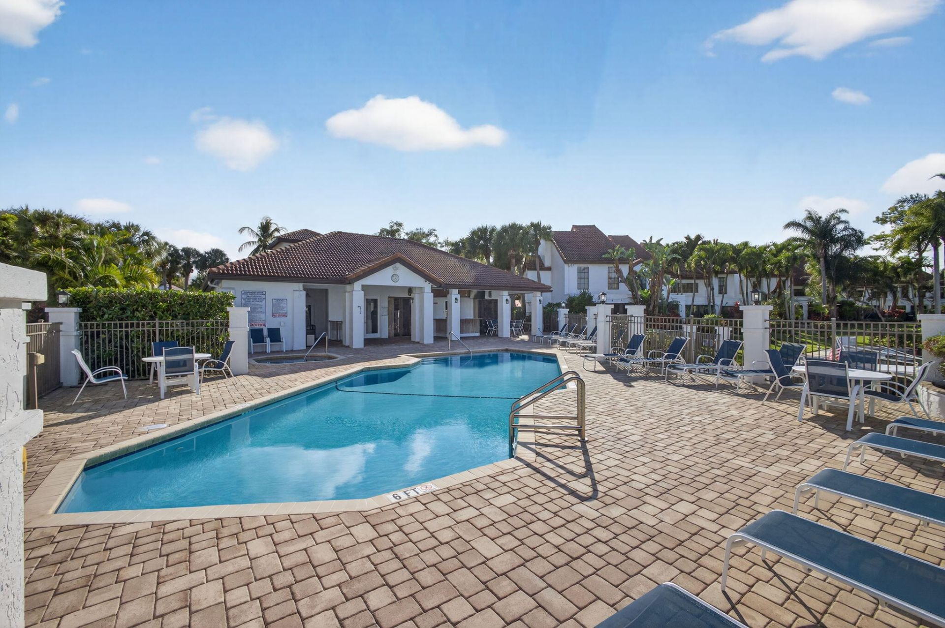 2339 Treasure Isle Drive, Unit 44, Palm Beach Gardens, FL 33410 Photo