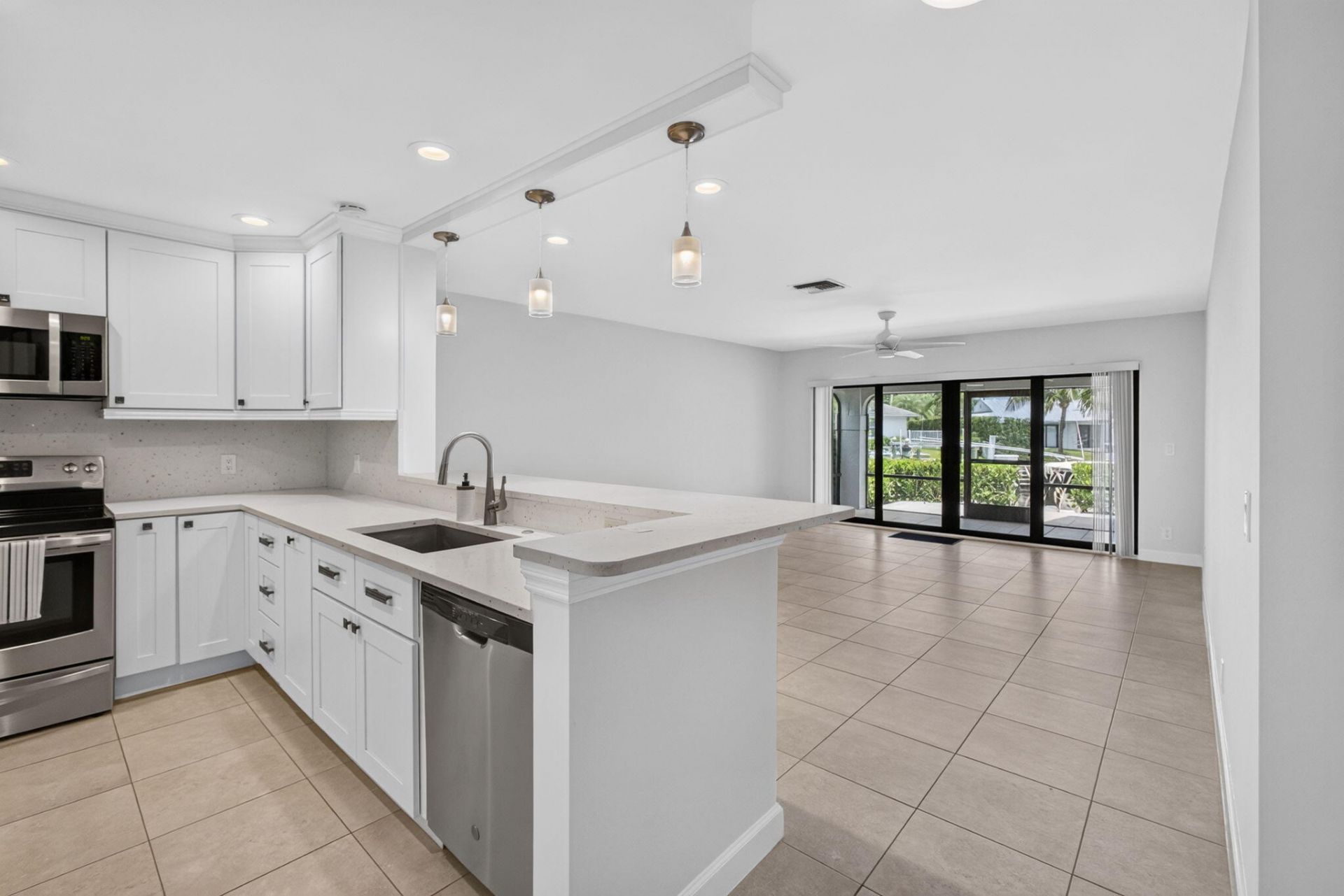 2339 Treasure Isle Drive, Unit 44, Palm Beach Gardens, FL 33410 Photo