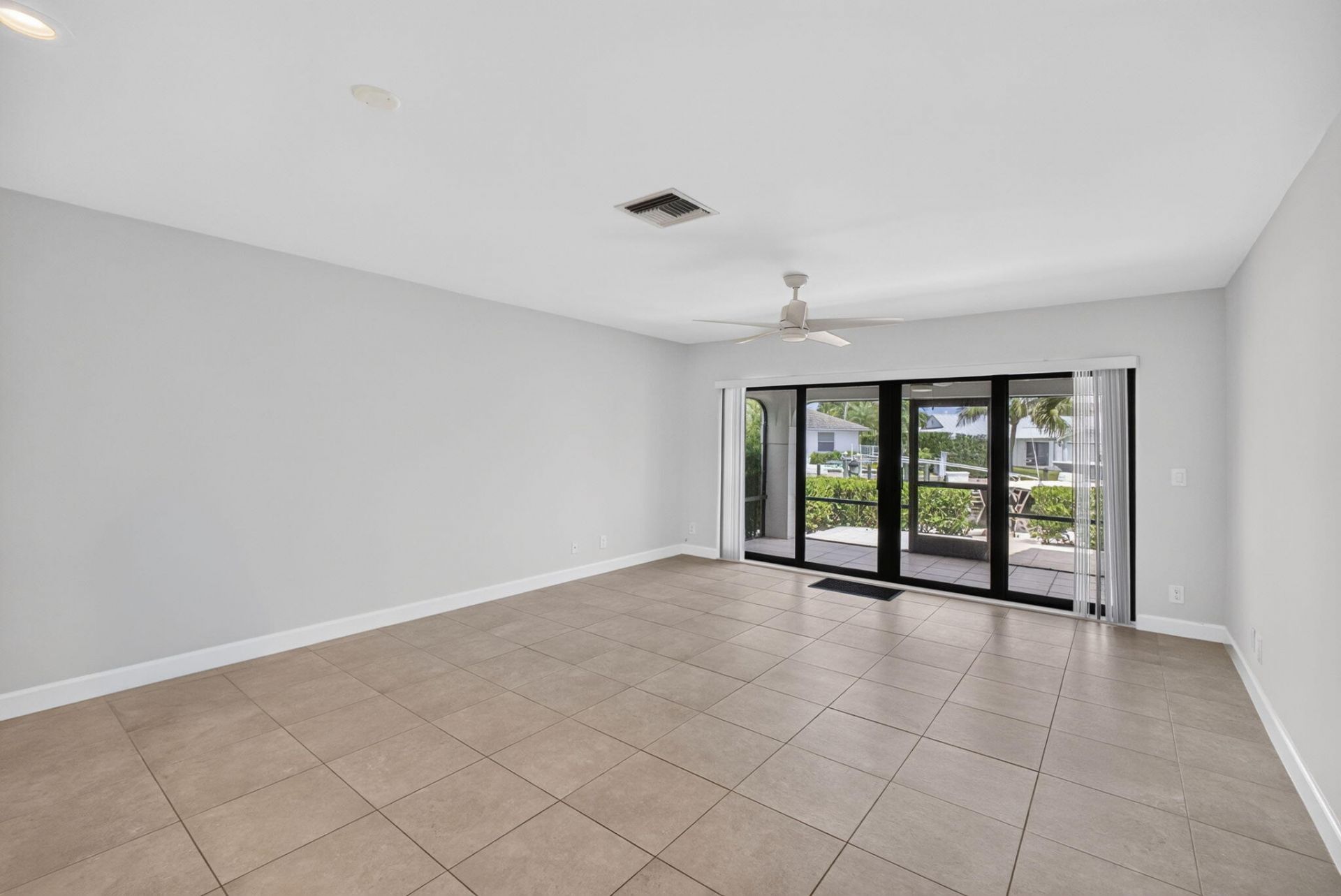 2339 Treasure Isle Drive, Unit 44, Palm Beach Gardens, FL 33410 Photo