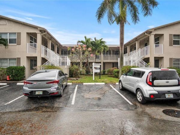 2130 NE 42ND Court, Unit 8, Lighthouse Point, FL 33064