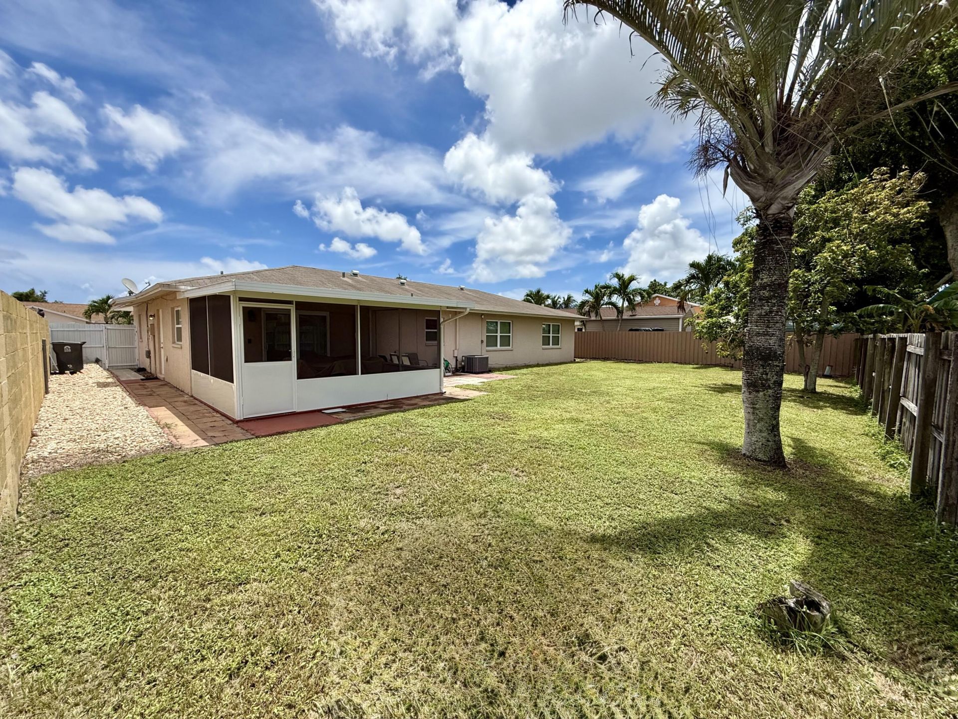 1403 W Libby Drive, West Palm Beach, FL 33406 Photo