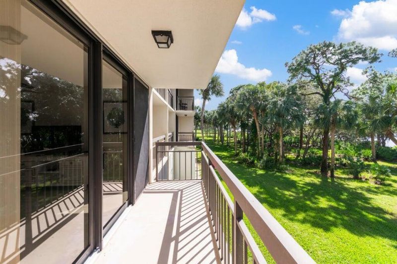 2101 Marina Isle Way, Unit 203, Jupiter, FL 33477 Photo