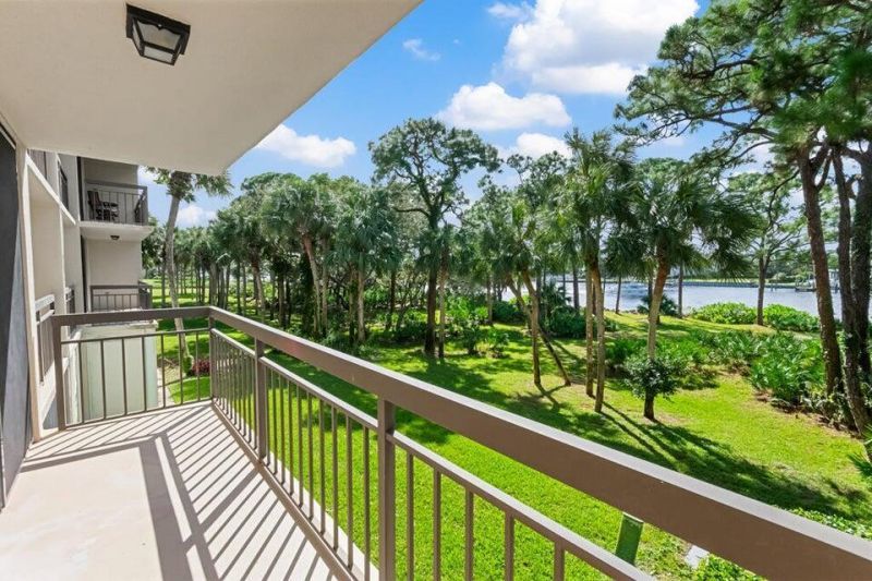 2101 Marina Isle Way, Unit 203, Jupiter, FL 33477 Photo