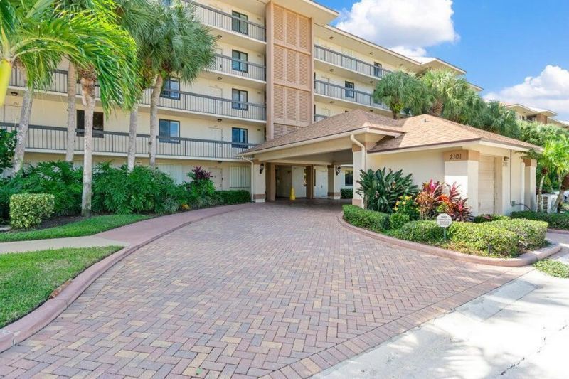 2101 Marina Isle Way, Unit 203, Jupiter, FL 33477 Photo