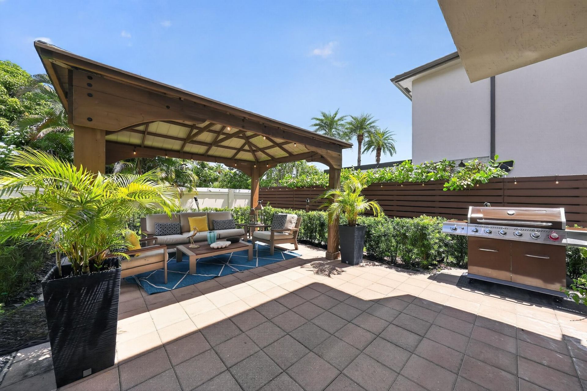 9023 NW 161st Terrace, Miami Lakes, FL 33018 Photo