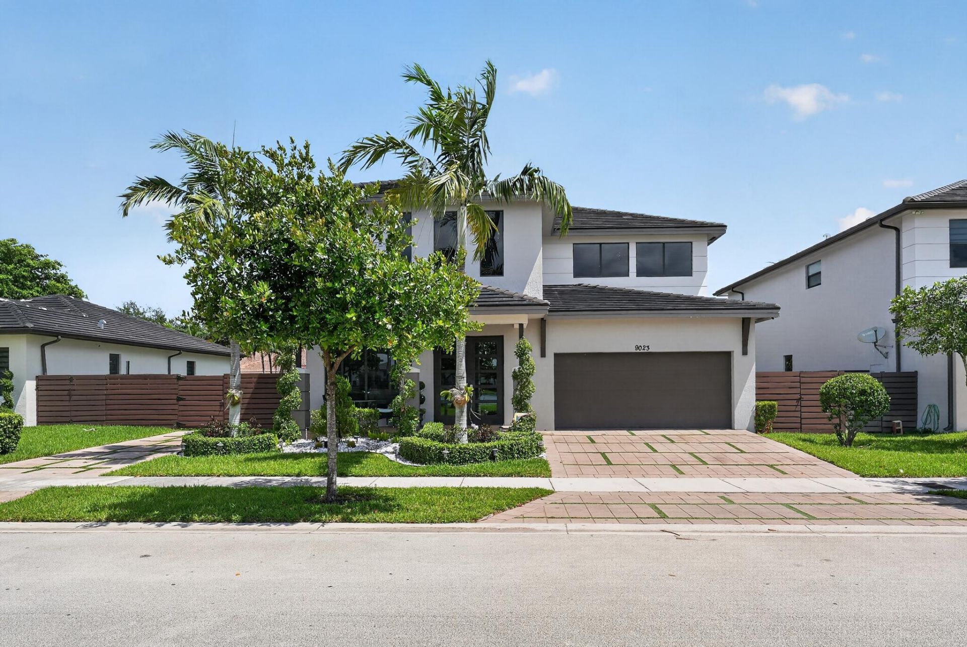 9023 NW 161st Terrace, Miami Lakes, FL 33018 Photo