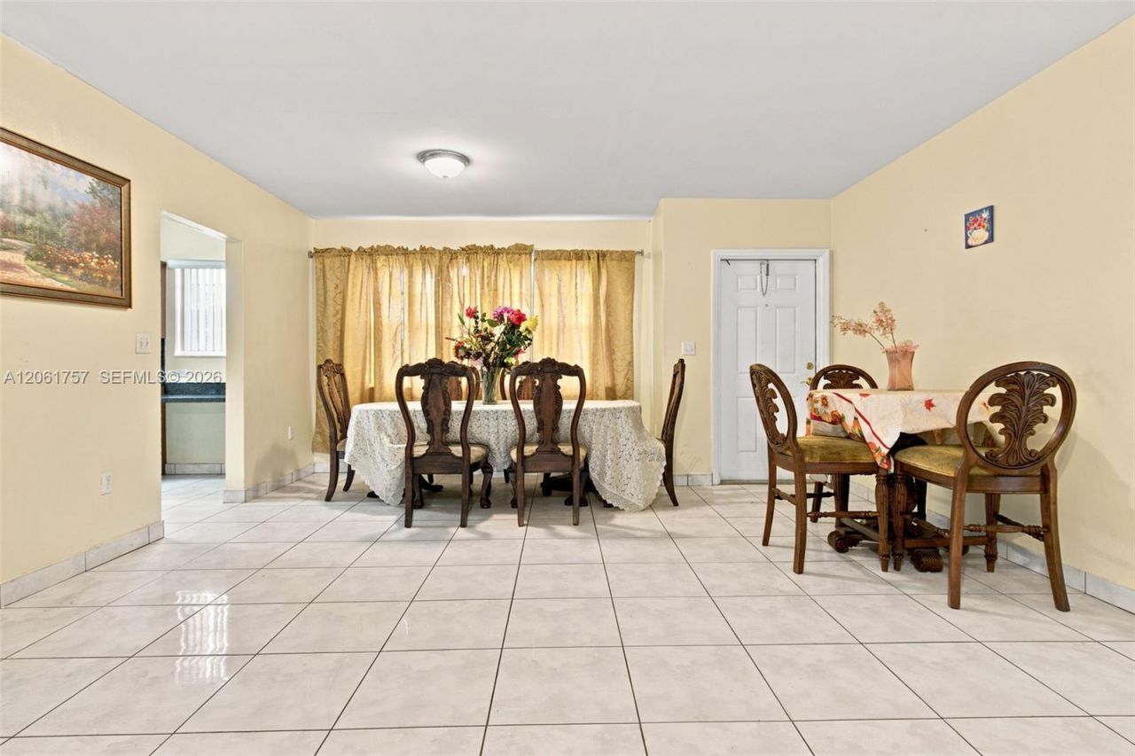 1760 NW 187th Ter, Miami Gardens, FL 33056 Photo
