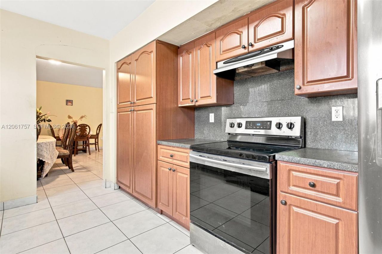 1760 NW 187th Ter, Miami Gardens, FL 33056 Photo