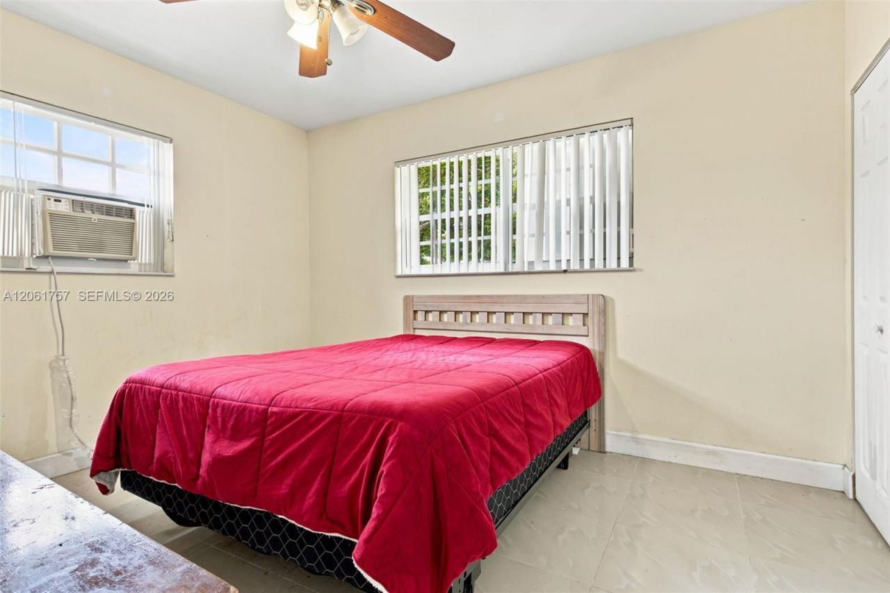 1760 NW 187th Ter, Miami Gardens, FL 33056 Photo