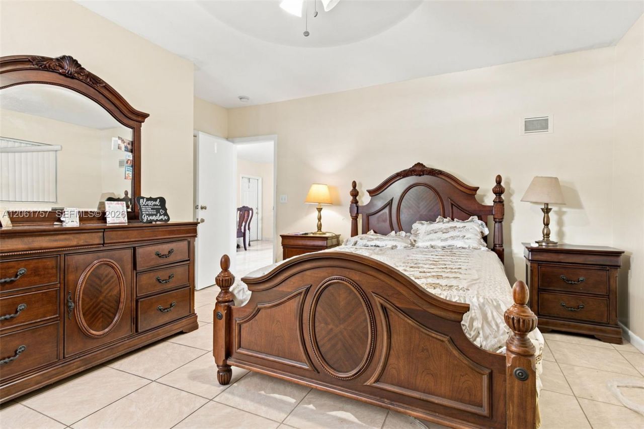 1760 NW 187th Ter, Miami Gardens, FL 33056 Photo