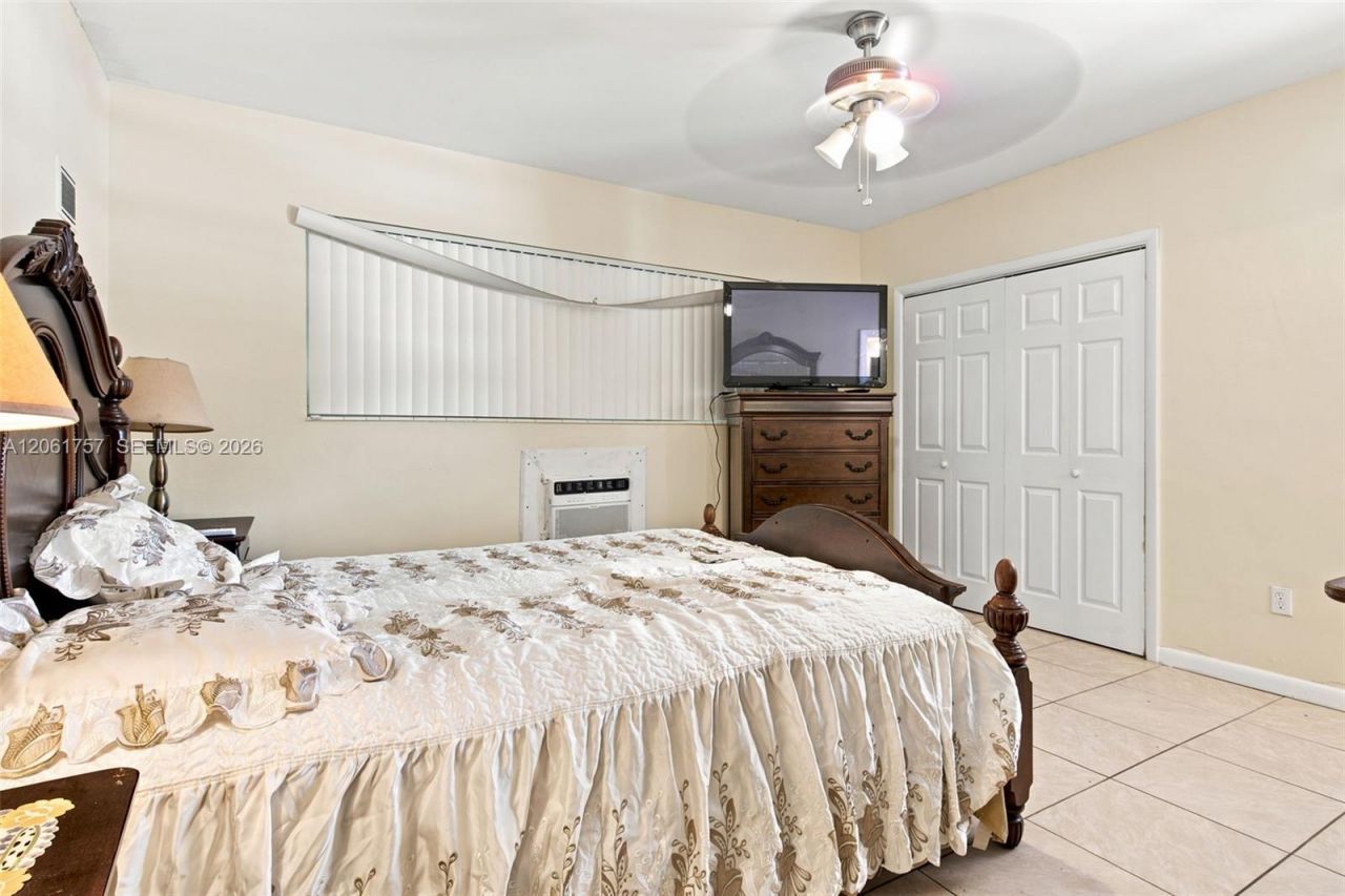 1760 NW 187th Ter, Miami Gardens, FL 33056 Photo