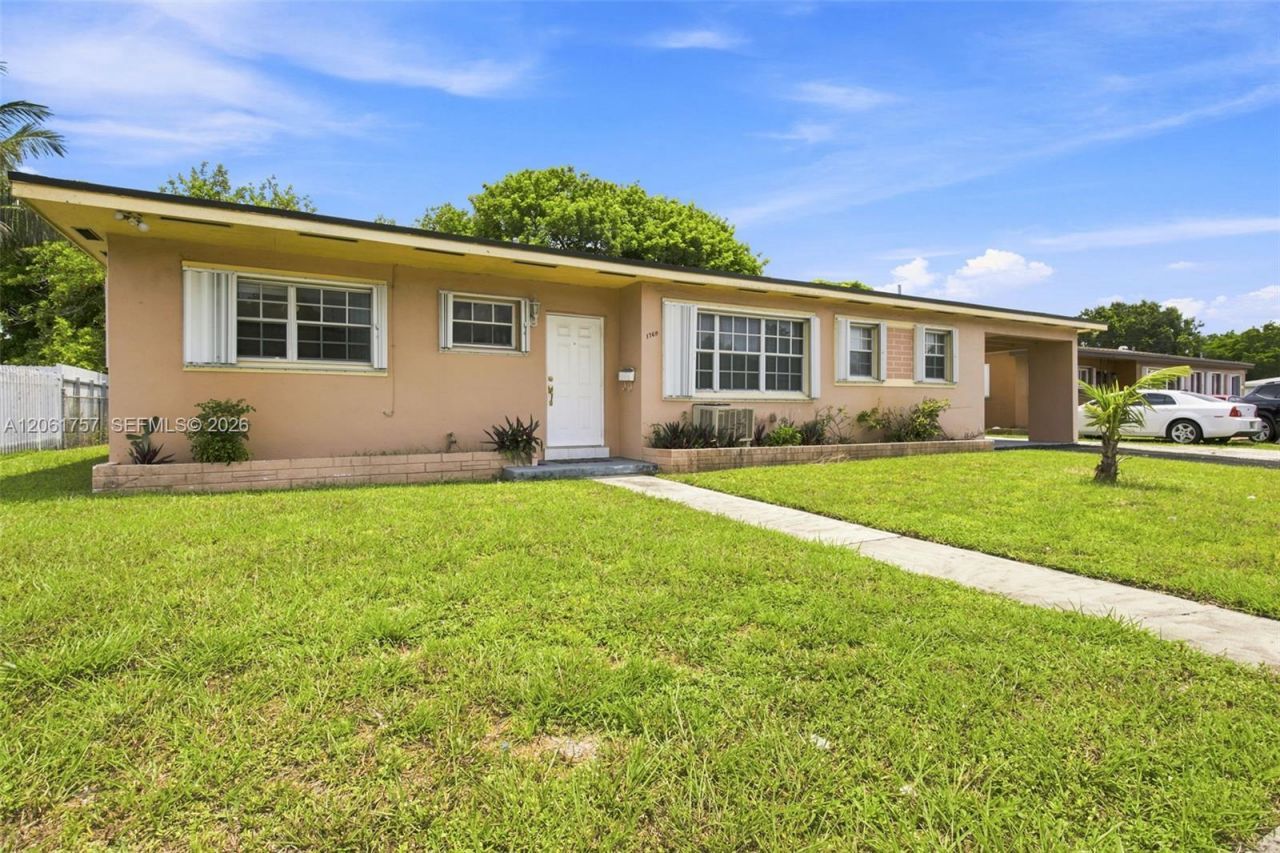 1760 NW 187th Ter, Miami Gardens, FL 33056 Photo