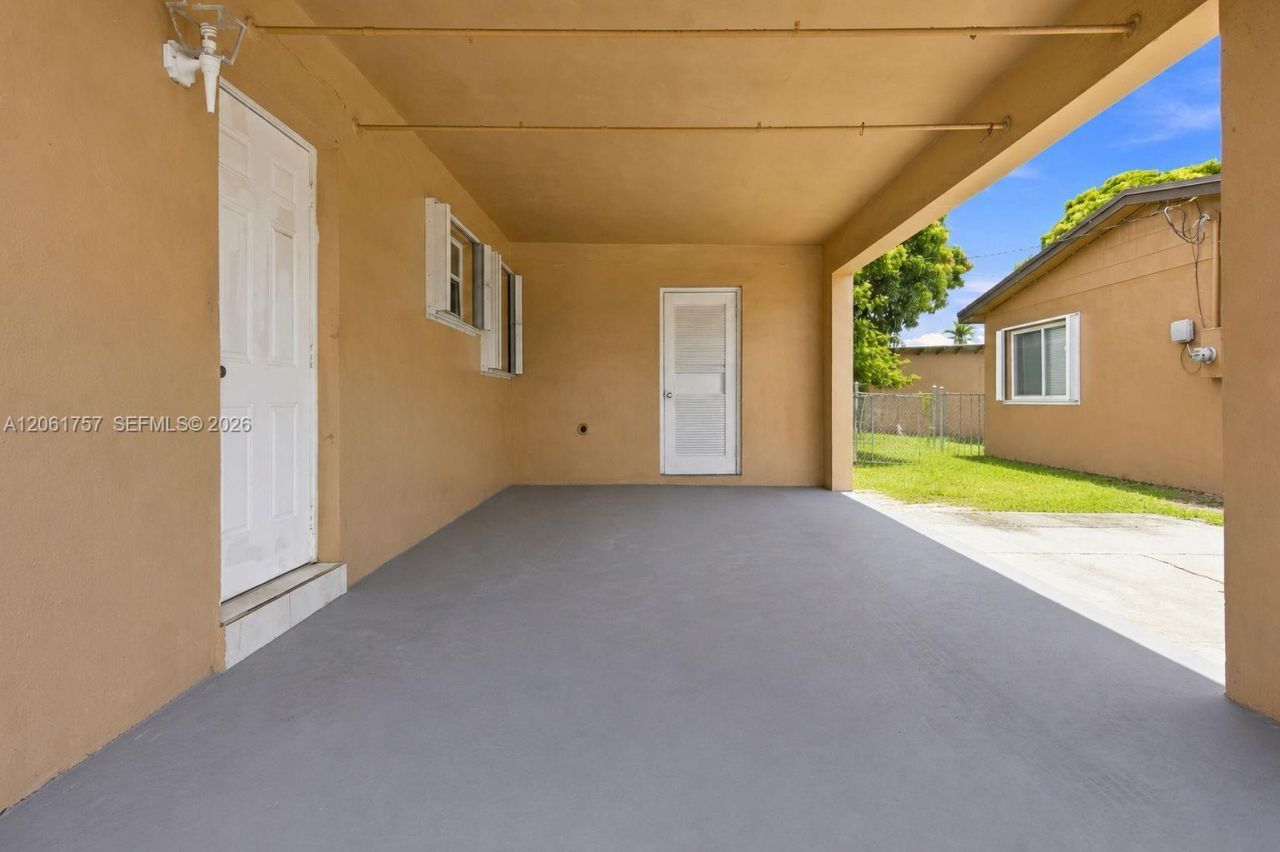 1760 NW 187th Ter, Miami Gardens, FL 33056 Photo