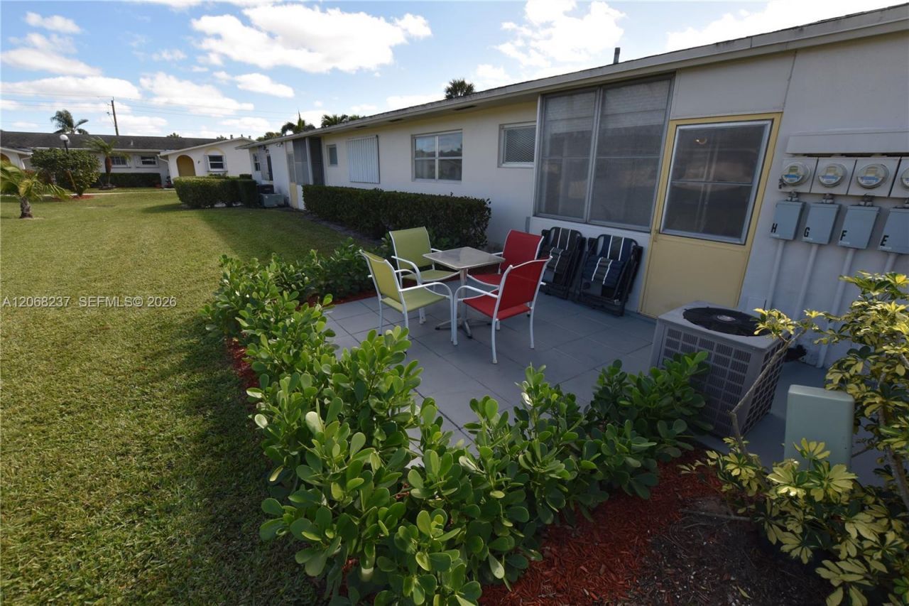 2666 Emory Dr East , Unit F, West Palm Beach, FL 33415 Photo