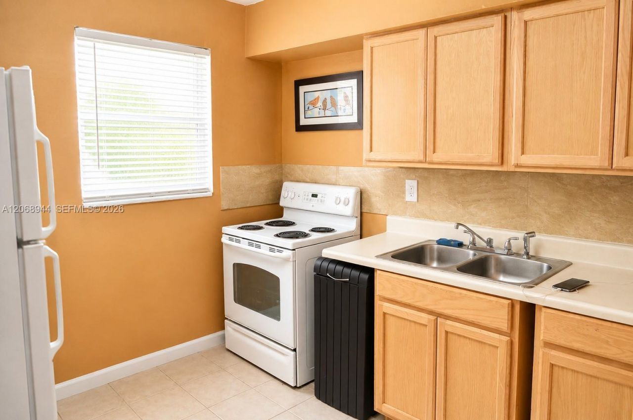 119 NW 3rd St, Hallandale Beach, FL 33009 Photo