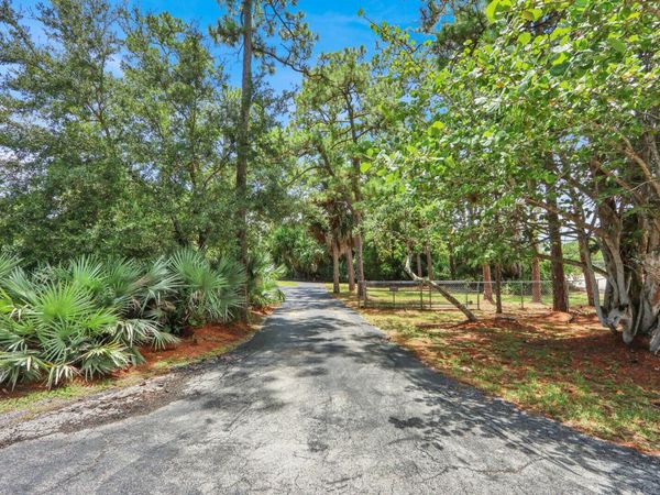 6466 Via Townsend, West Palm Beach, FL 33415