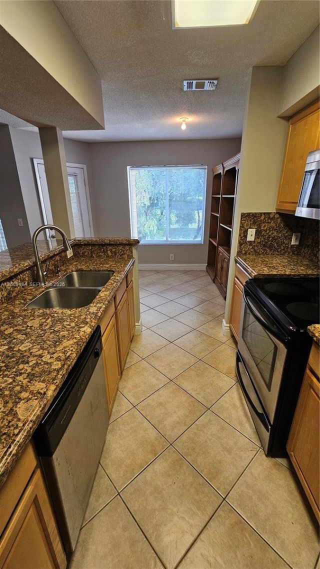815 W Boynton Beach Blvd , Unit 4-205, Boynton Beach, FL 33426 Photo
