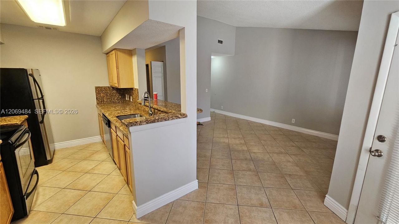 815 W Boynton Beach Blvd , Unit 4-205, Boynton Beach, FL 33426 Photo