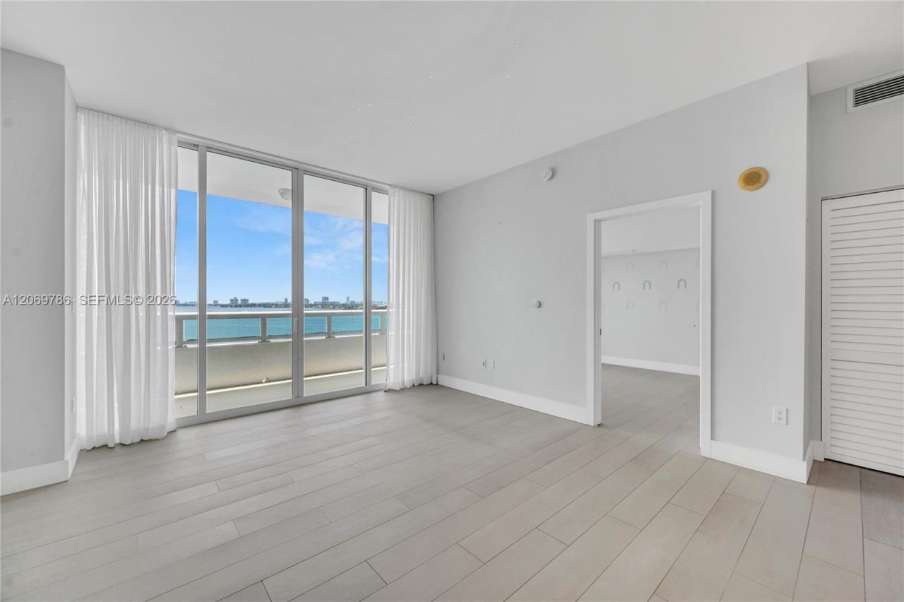 1800 N Bayshore Dr , Unit 809, Miami, FL 33132 Photo